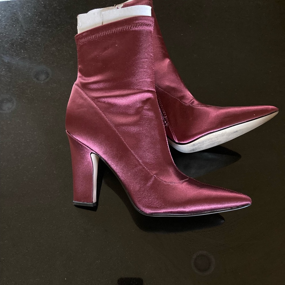 Guess Aspire Boot - Size 9